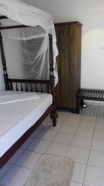 Surf Villa Хіккадува Екстер'єр фото