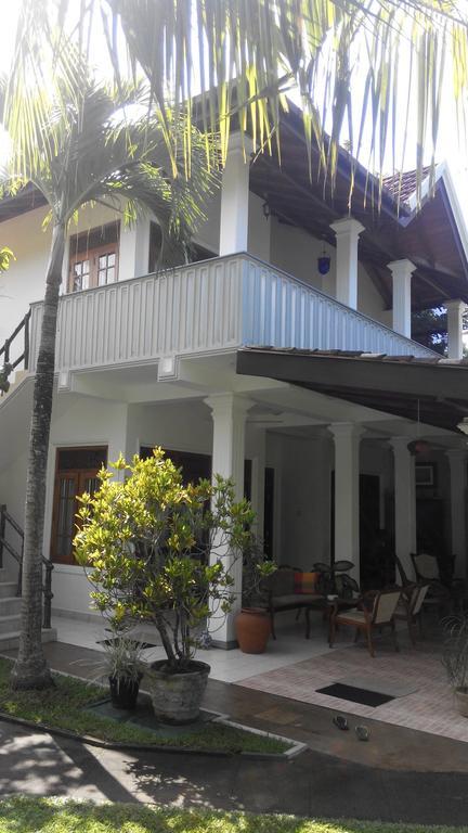 Surf Villa Хіккадува Екстер'єр фото