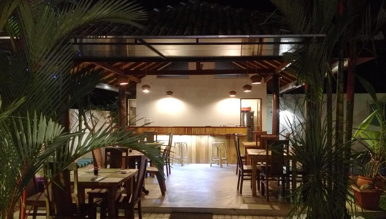 Surf Villa Хіккадува Екстер'єр фото
