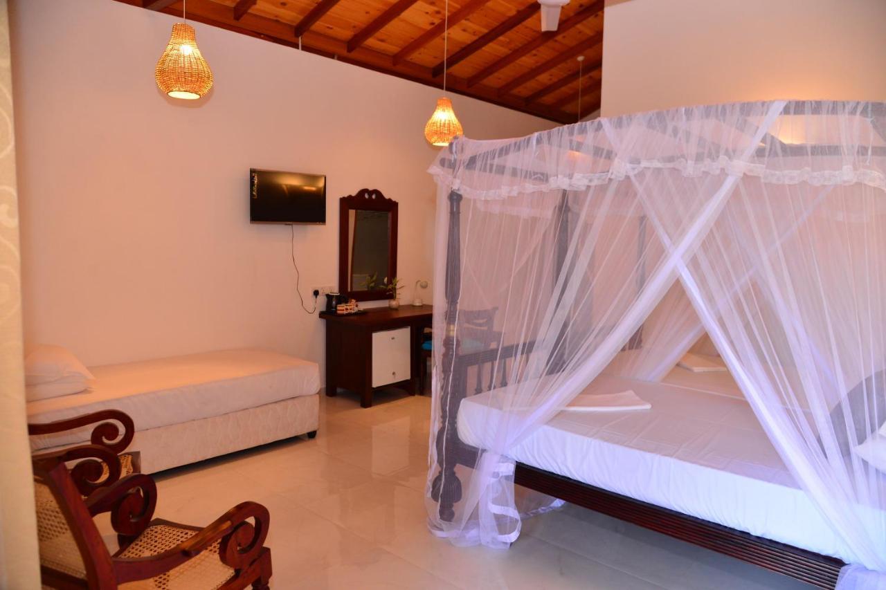Surf Villa Хіккадува Екстер'єр фото