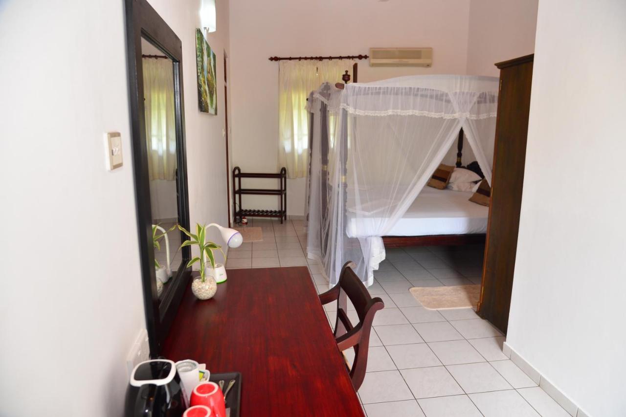 Surf Villa Хіккадува Екстер'єр фото
